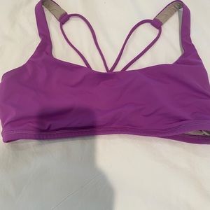 Lululemon Free to be sports bra